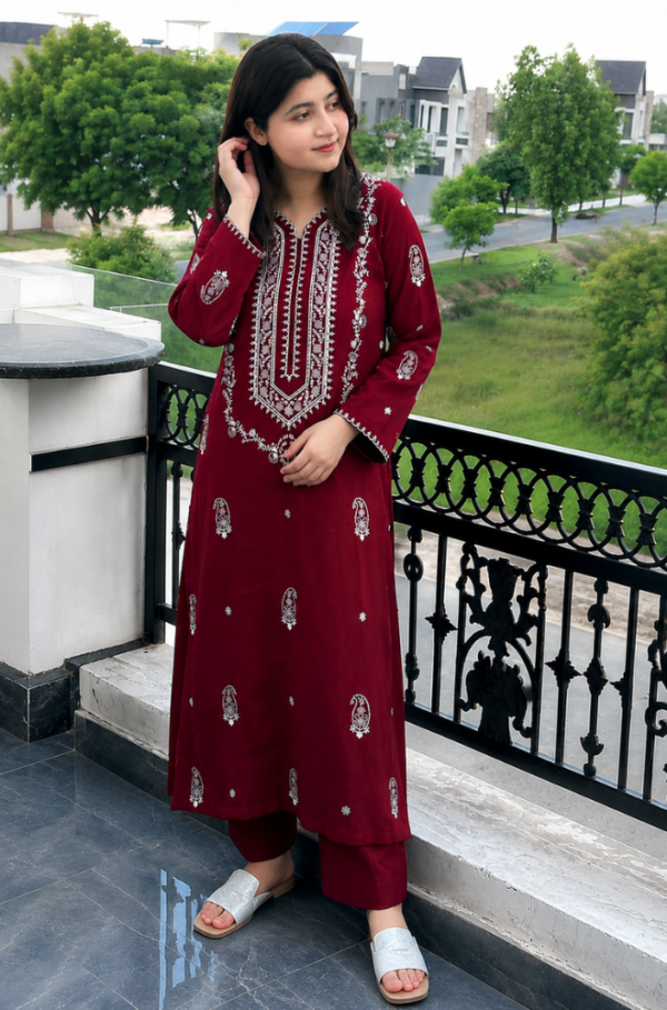 Mahnoor Maroon Embroidered Summer Lawn 2 Pc Unstitched Suit