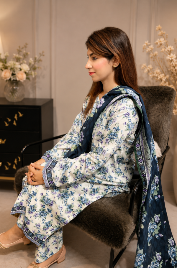 Areeba Azure Blossom Lawn 3 Piece Stitched Suit