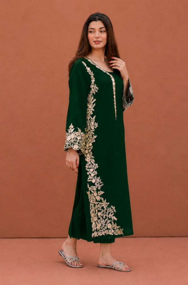 Emerald Green Embroidered Summer Lawn 2 Piece Unstitched
